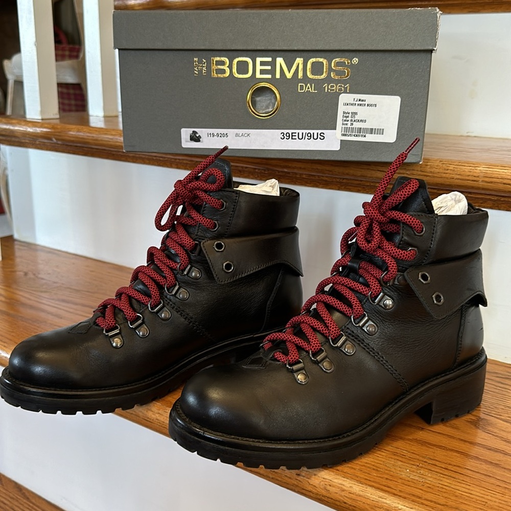EUC Boemos hiker boots.  Black leather made in Italy size 9